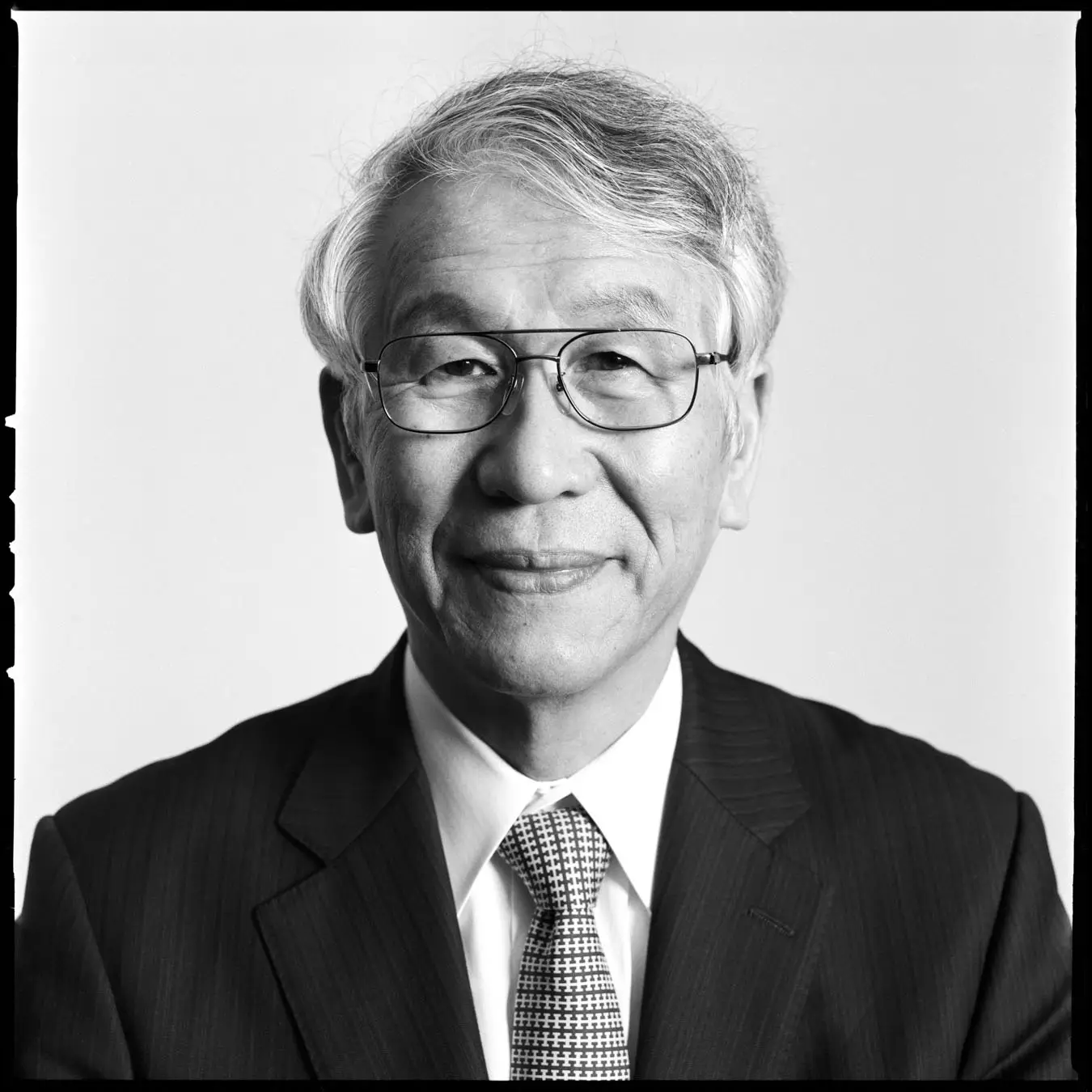 Atsuto Suzuki and the KamLAND Collaboration