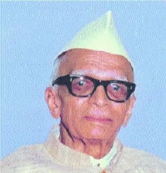 Dr. Ramchandra Narayan Dandekar
