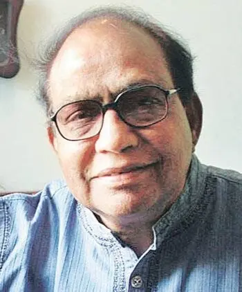 Dr. Sardar \'Anjum\'
