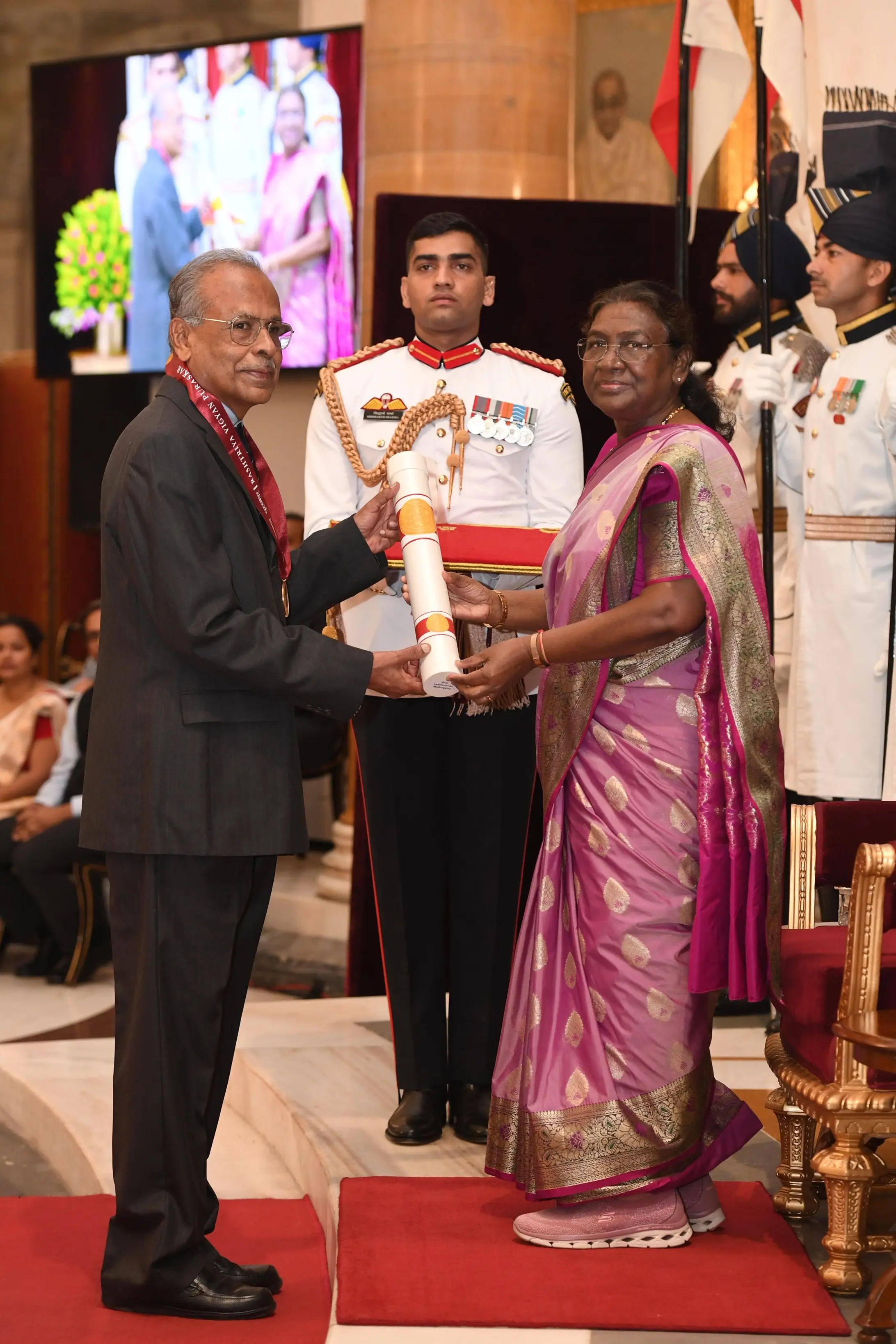 Prof. Lakshmanan Muthusamy