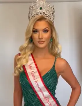 Victoria Kjær Theilvig